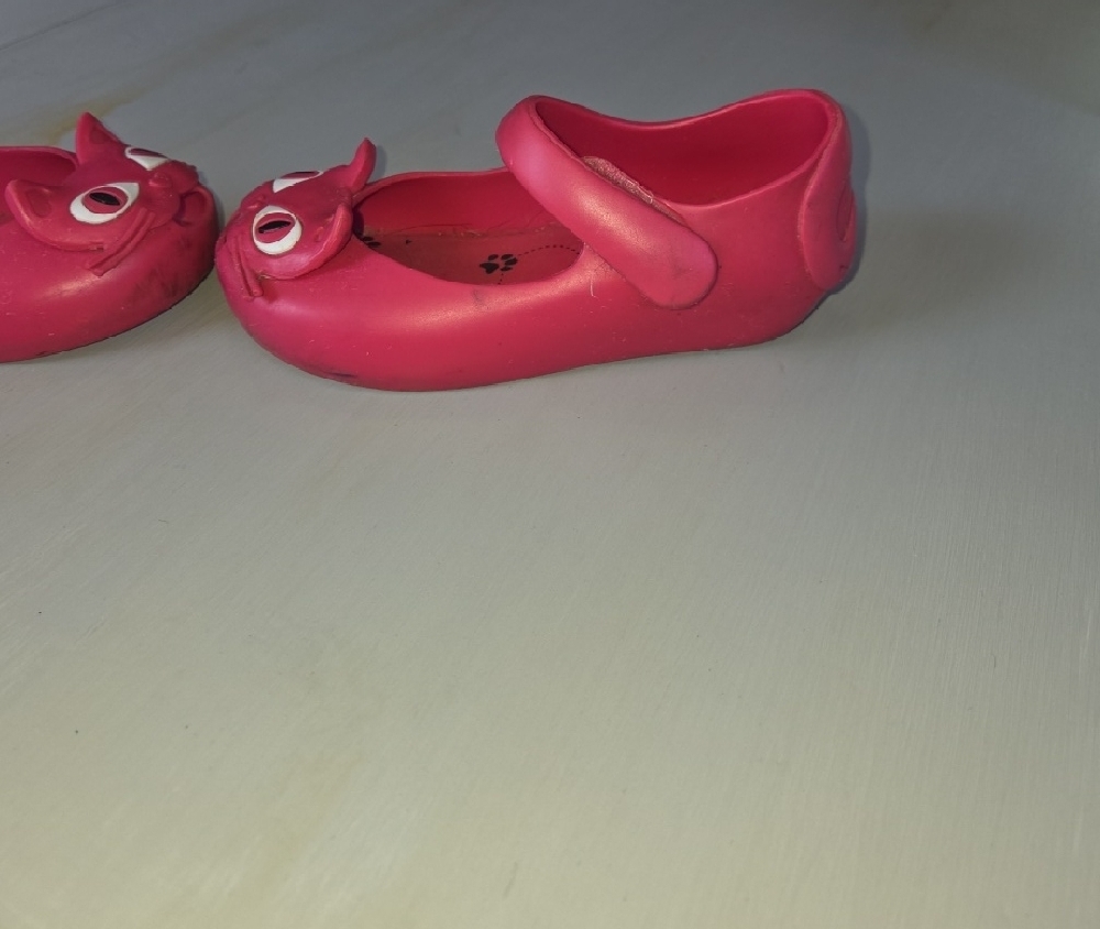 Mini Melissa Pink Mary Jane Shoes with Cat Design - Picture 6 of 8